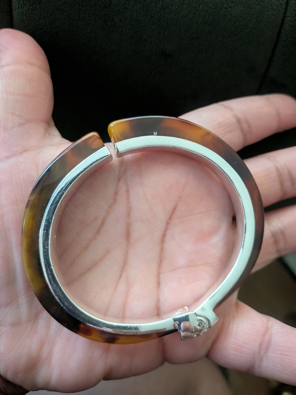 Liz Claiborne Tortoiseshell Brown and Gold Resin Hinged Bangle Bracelet